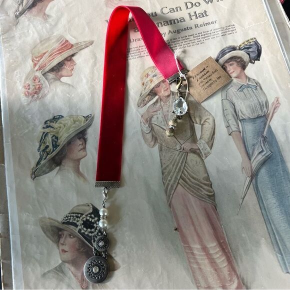 Elegant Red Velvet Ribbon Bookmark/Necklaces - Picture 1 of 8